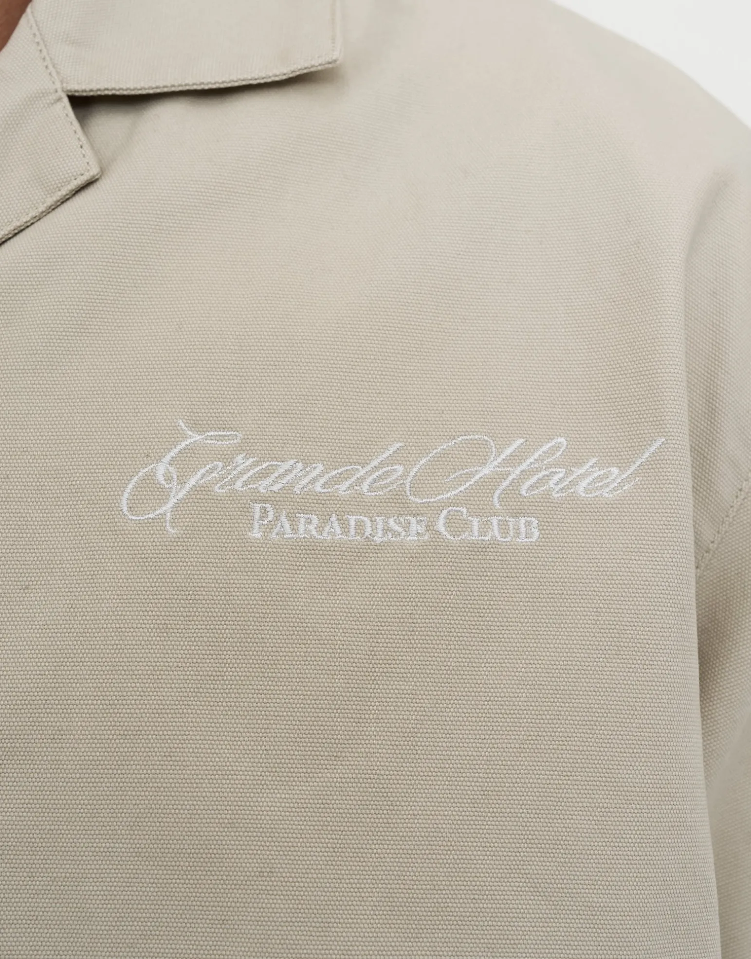 Paradise Club Cropped Short Sleeve Shirt in Desert Stone