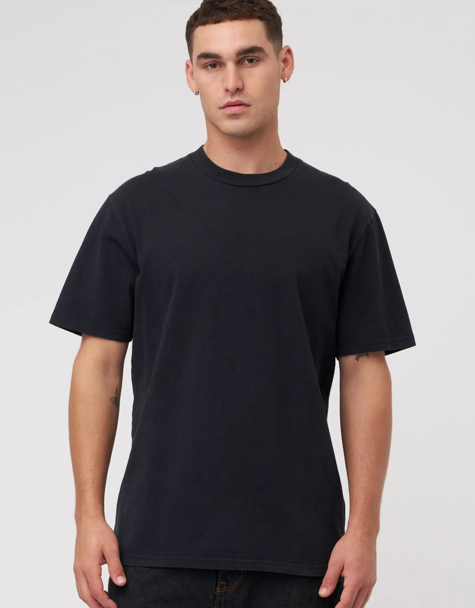 Perfect Relaxed Fit T Shirt in Solid Black