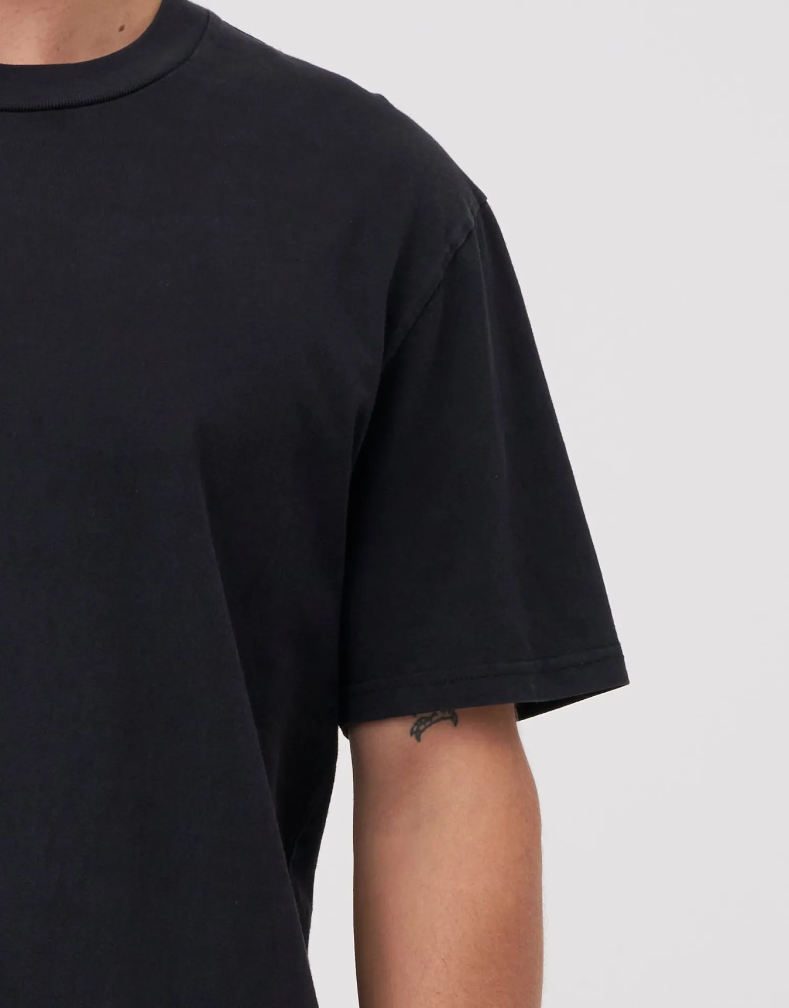 Perfect Relaxed Fit T Shirt in Solid Black