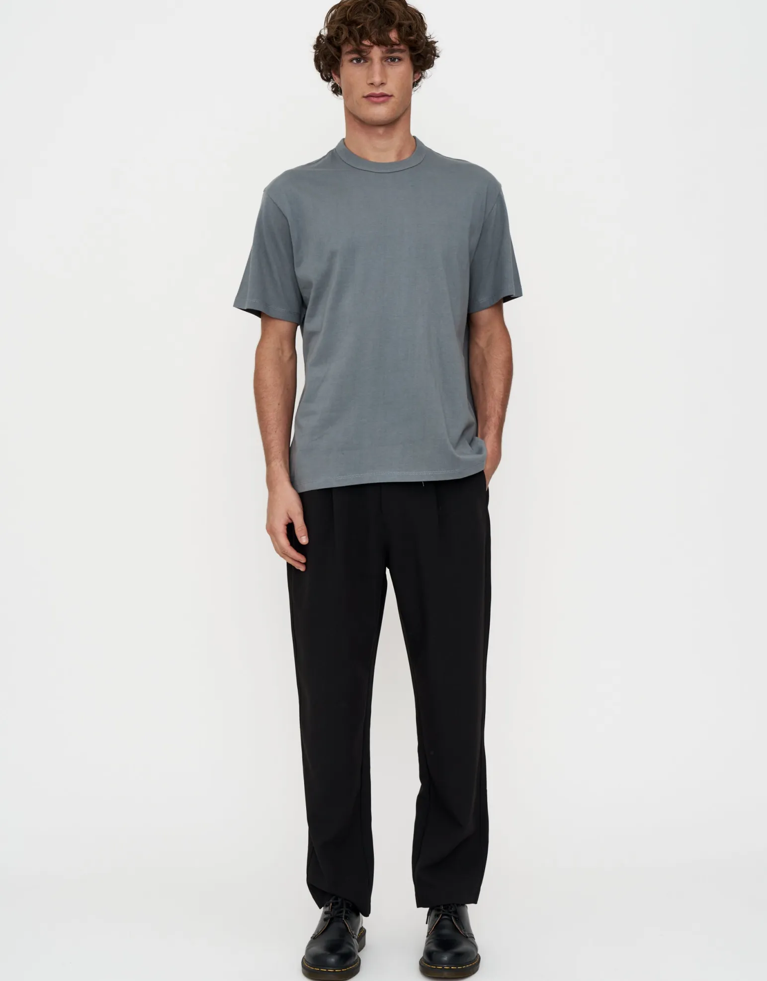 Perfect Relaxed Fit T Shirt in Solid Black