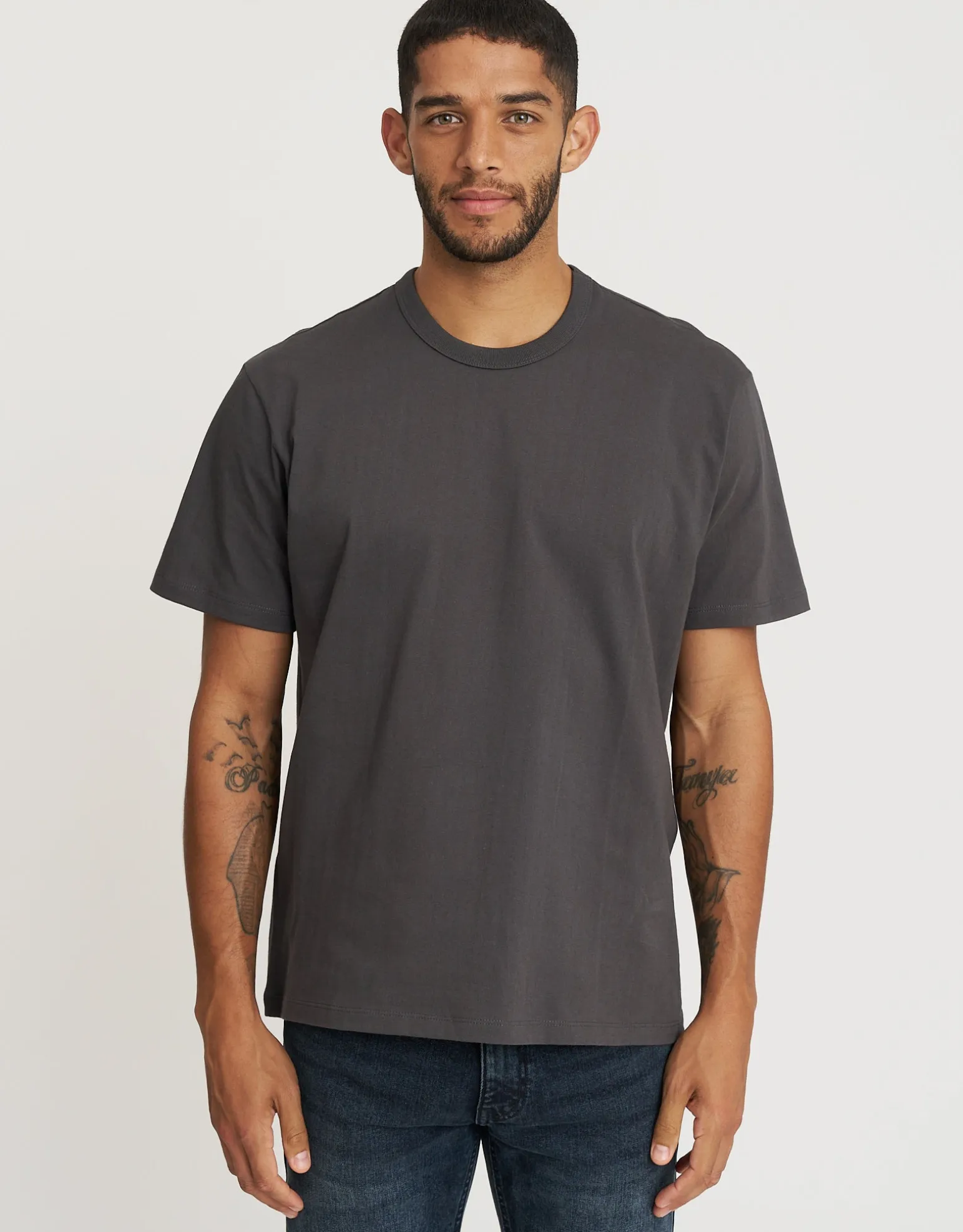 Perfect Relaxed Fit T Shirt in Solid Black