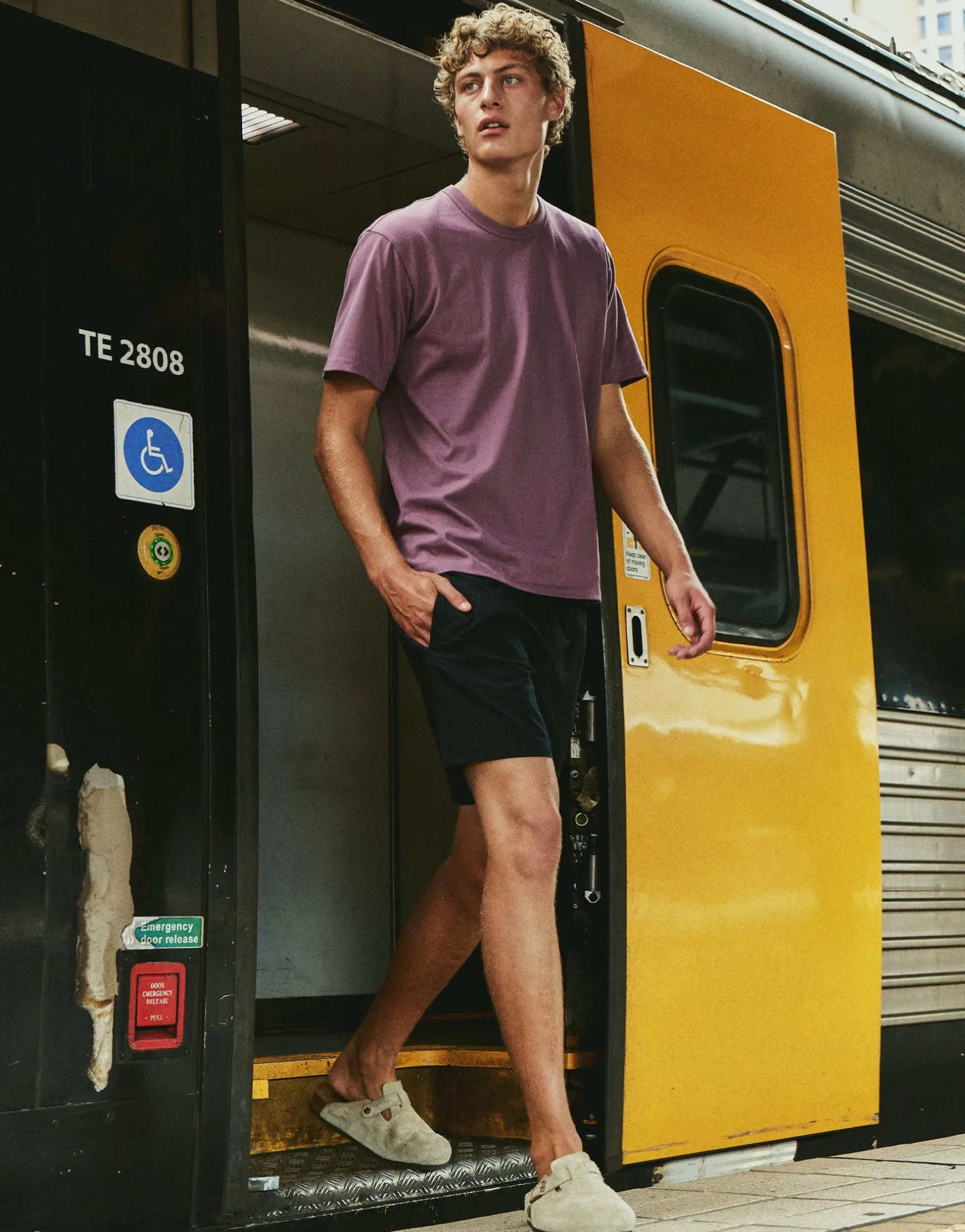 Perfect Relaxed Fit T Shirt in Solid Black