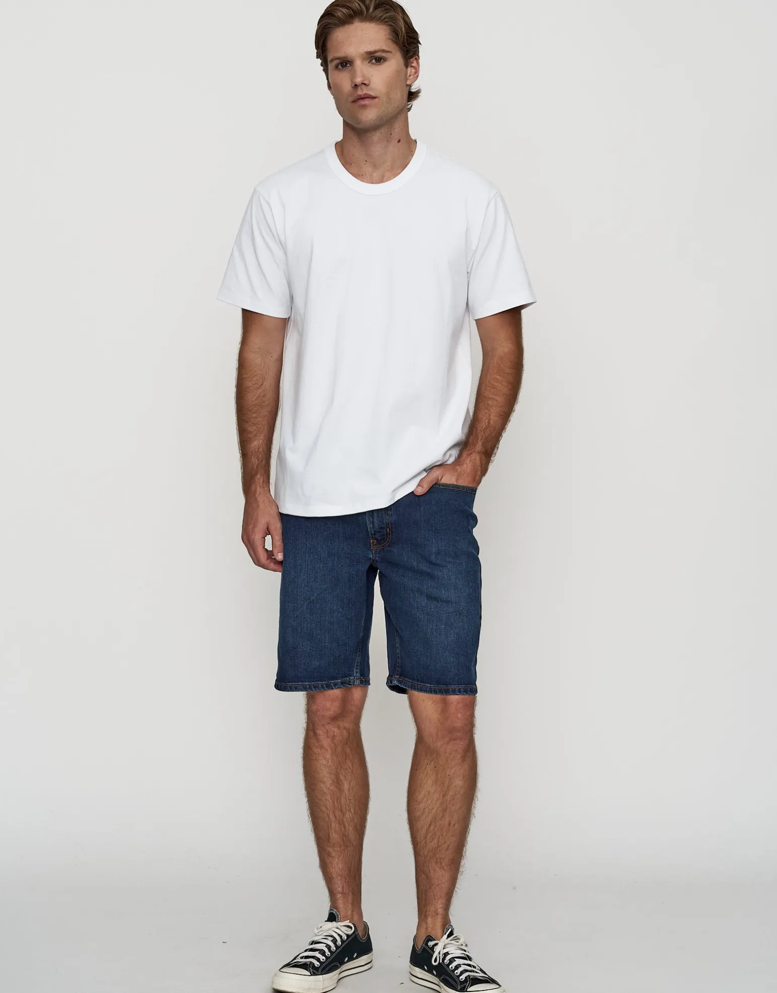 Perfect Relaxed Fit T Shirt in Solid Black