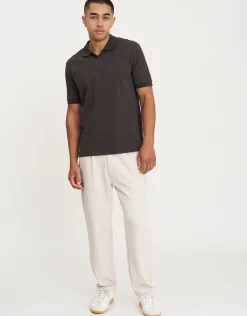 Pique Johnny Collar Short Sleeve Polo in Chocolate