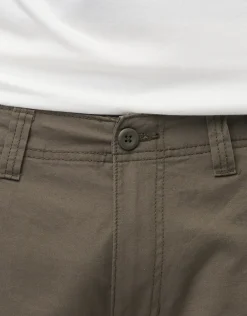 Plain Regular Fit Cargo Shorts in Black