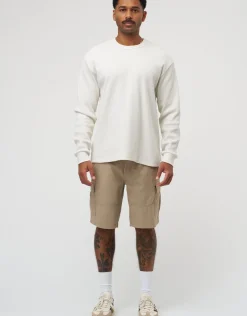 Plain Regular Fit Cargo Shorts in Green