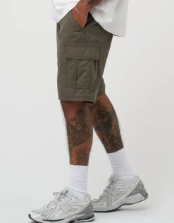 Plain Regular Fit Cargo Shorts in Bone