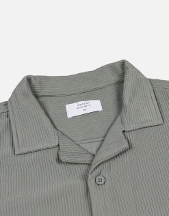 Plisse Pleated Relaxed Short Sleeve Shirt in Putty Grey