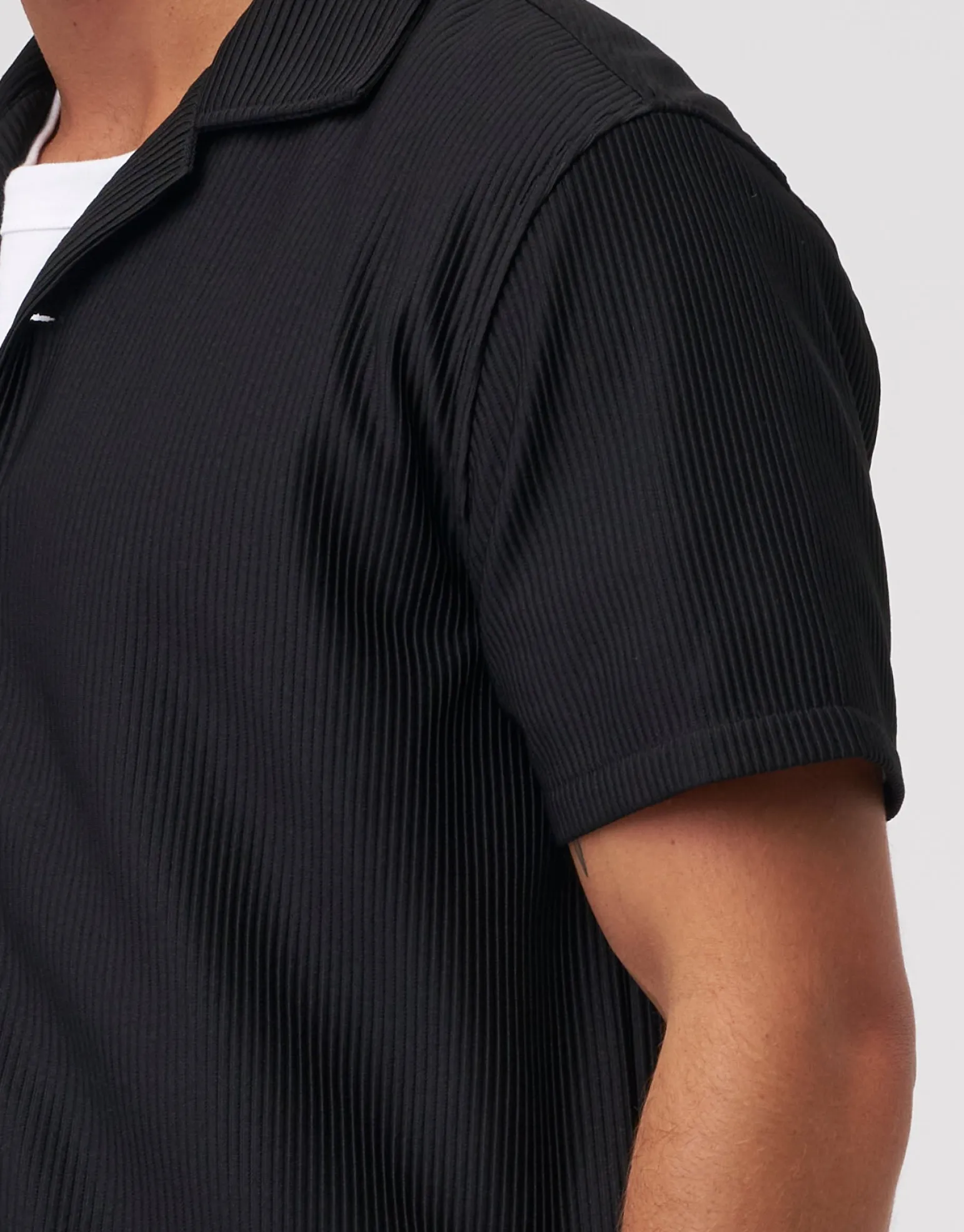 Plisse Pleated Relaxed Short Sleeve Shirt in Off White