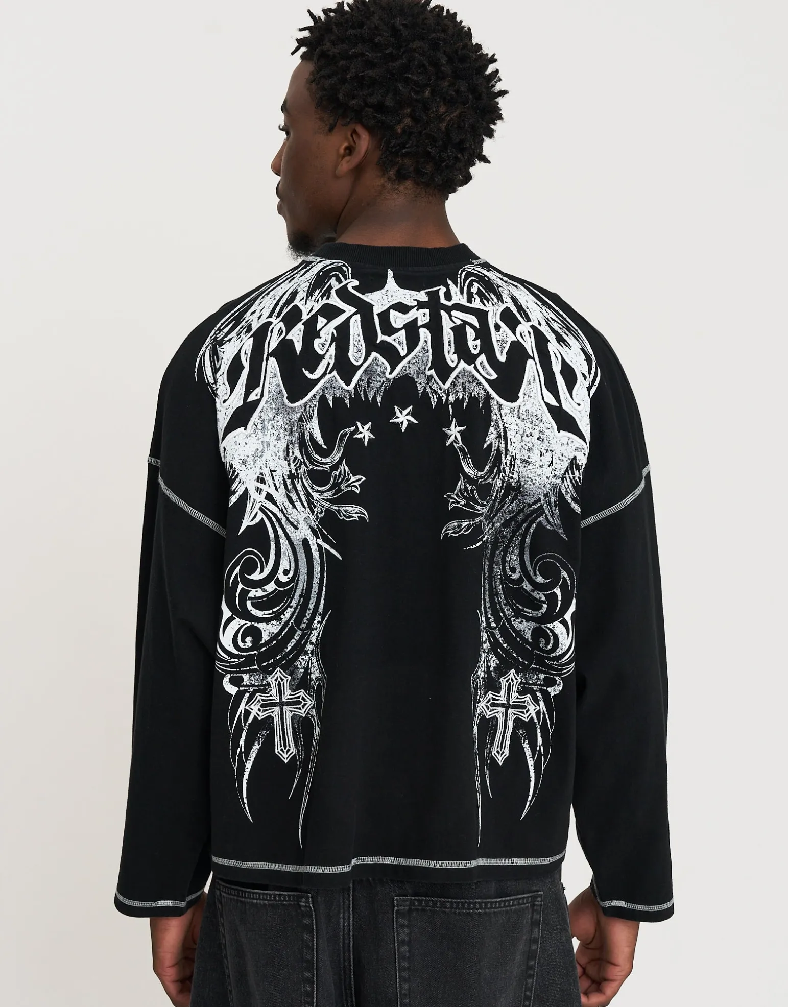 Redstar Cropped Long Sleeve T Shirt in Black
