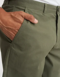 Regular Fit Stretch Chino Shorts in Navy 002