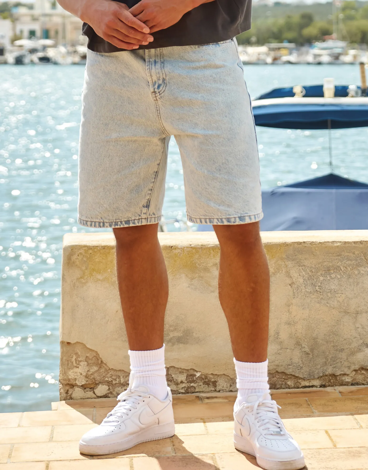 Relaxed Fit Denim Shorts in Jet Black