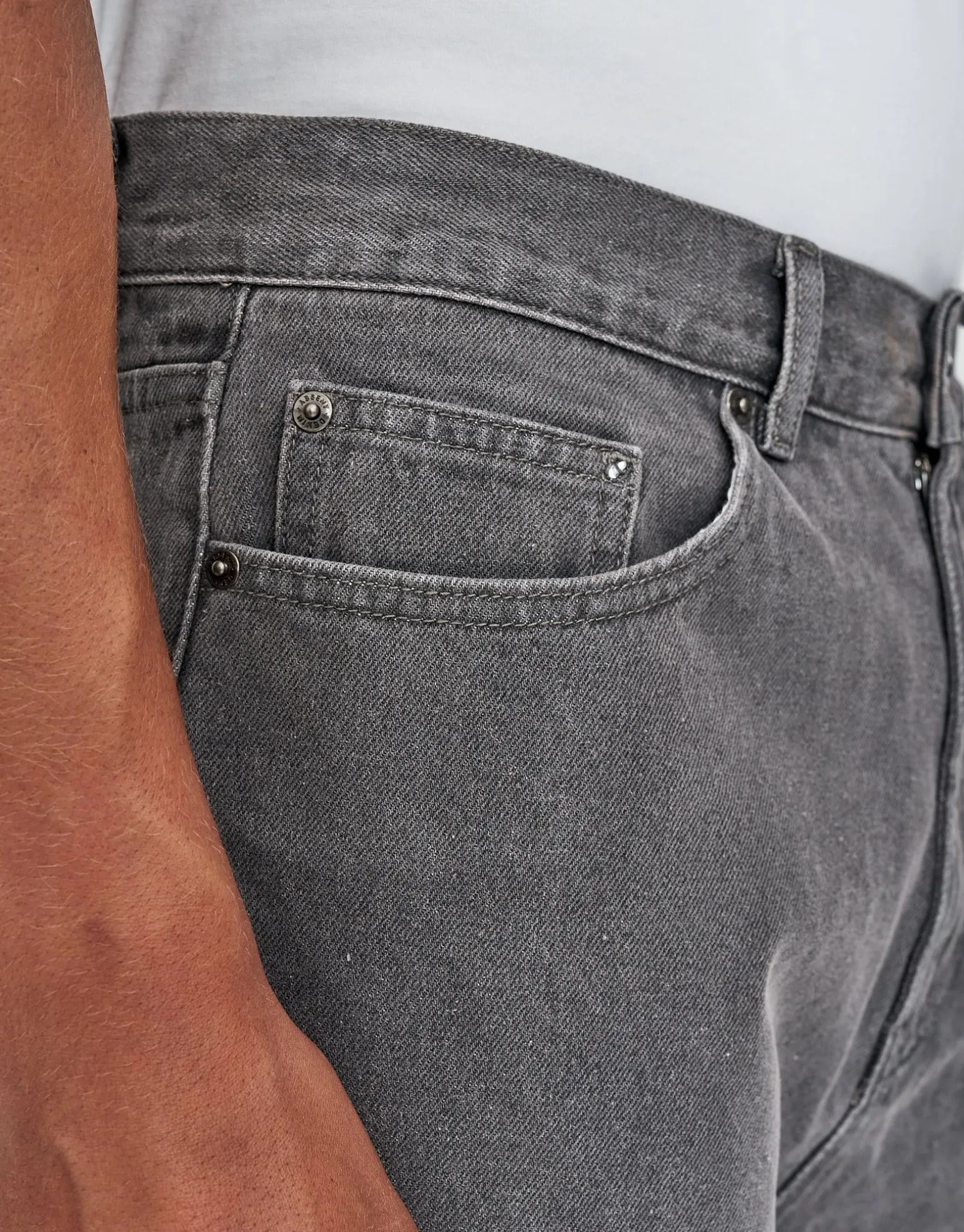 Relaxed Fit Denim Shorts in Jet Black
