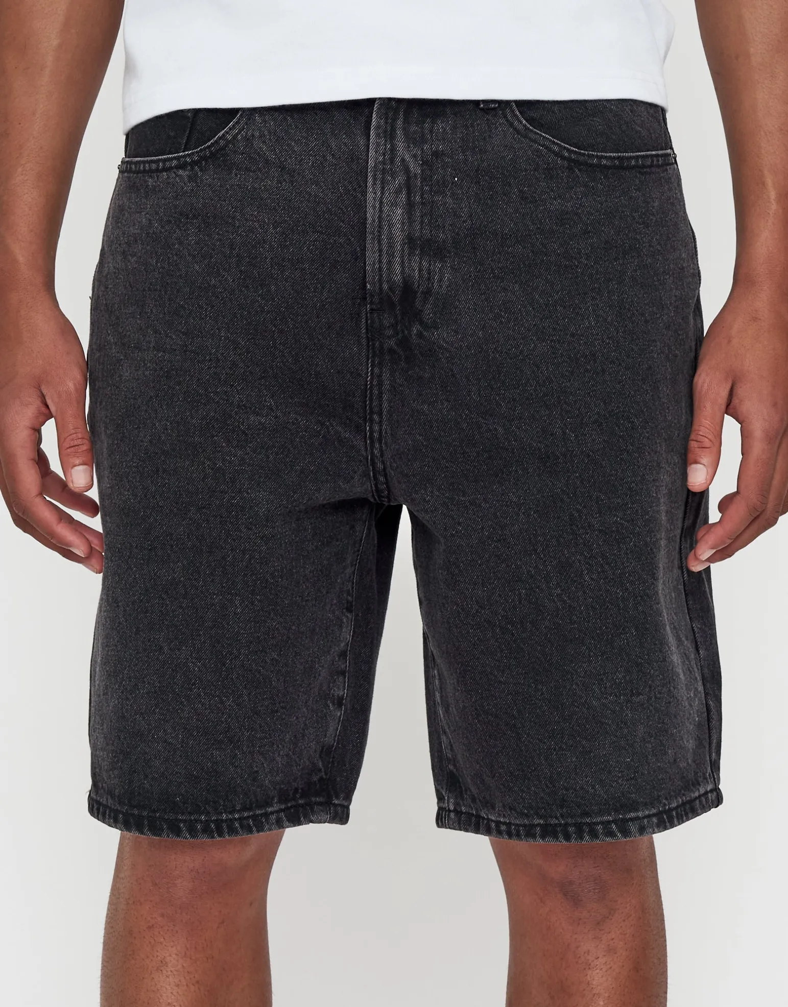 Relaxed Fit Denim Shorts in Vintage Mid Blue