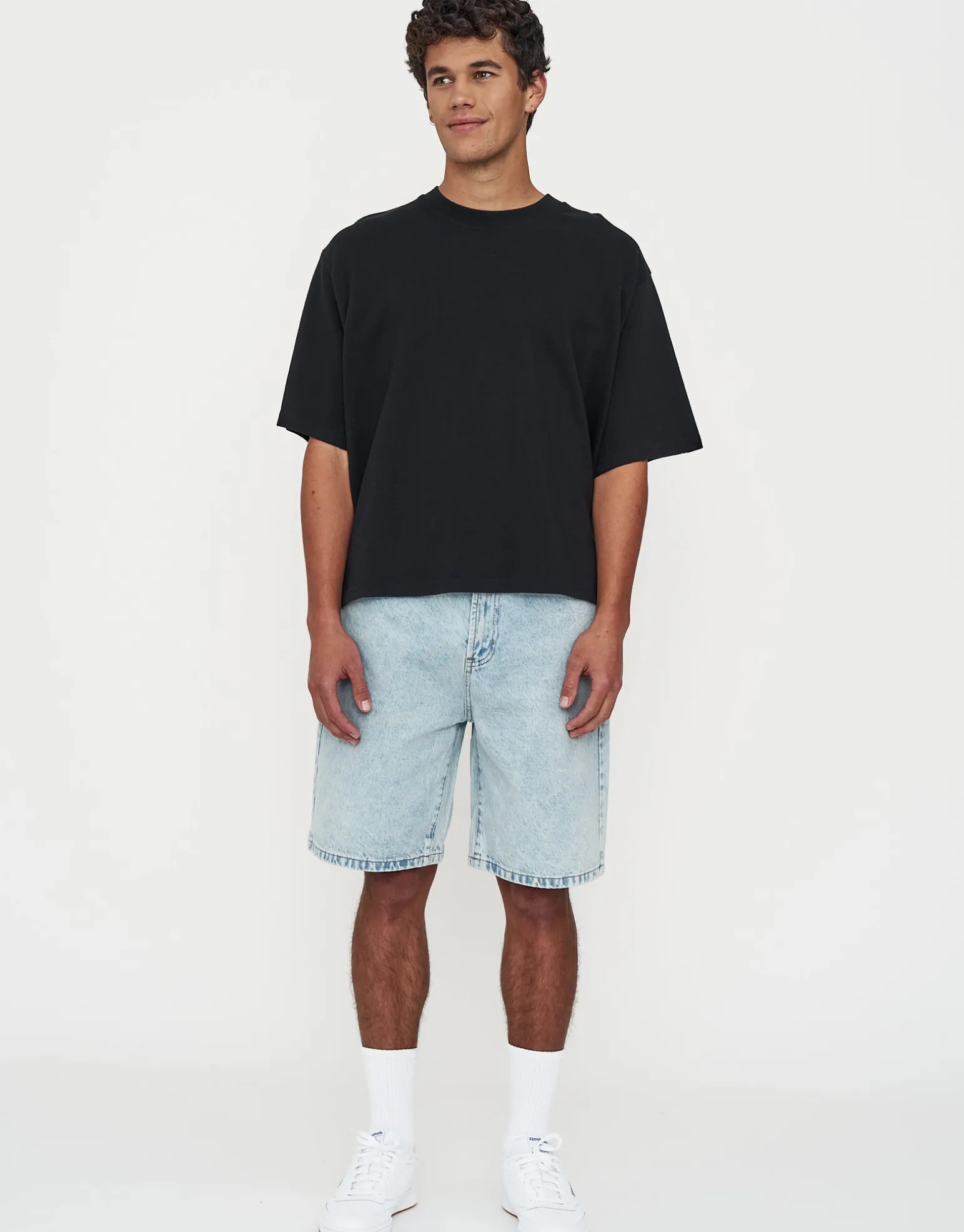 Relaxed Fit Denim Shorts in Vintage Mid Blue