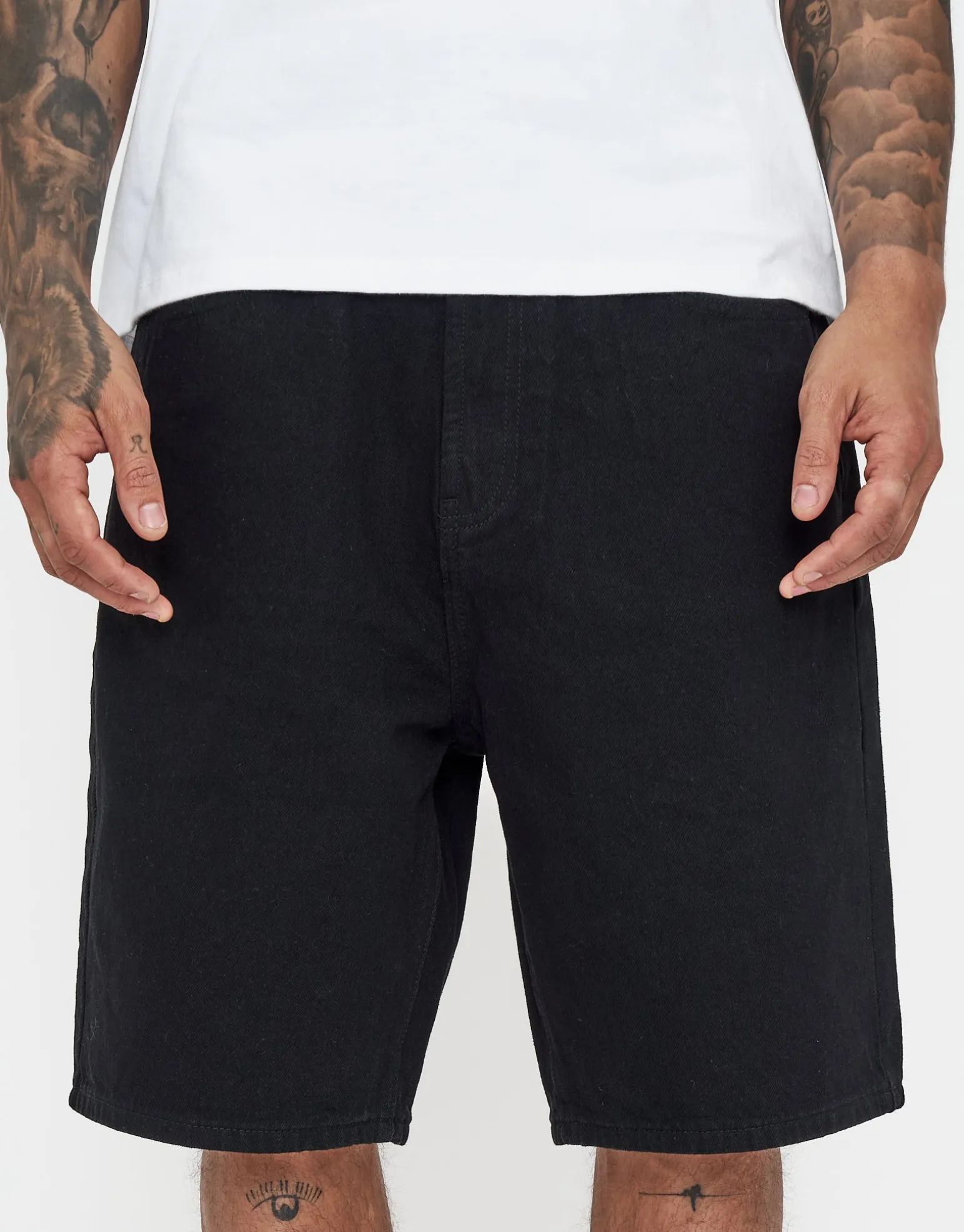 Relaxed Fit Denim Shorts in Vintage Mid Blue