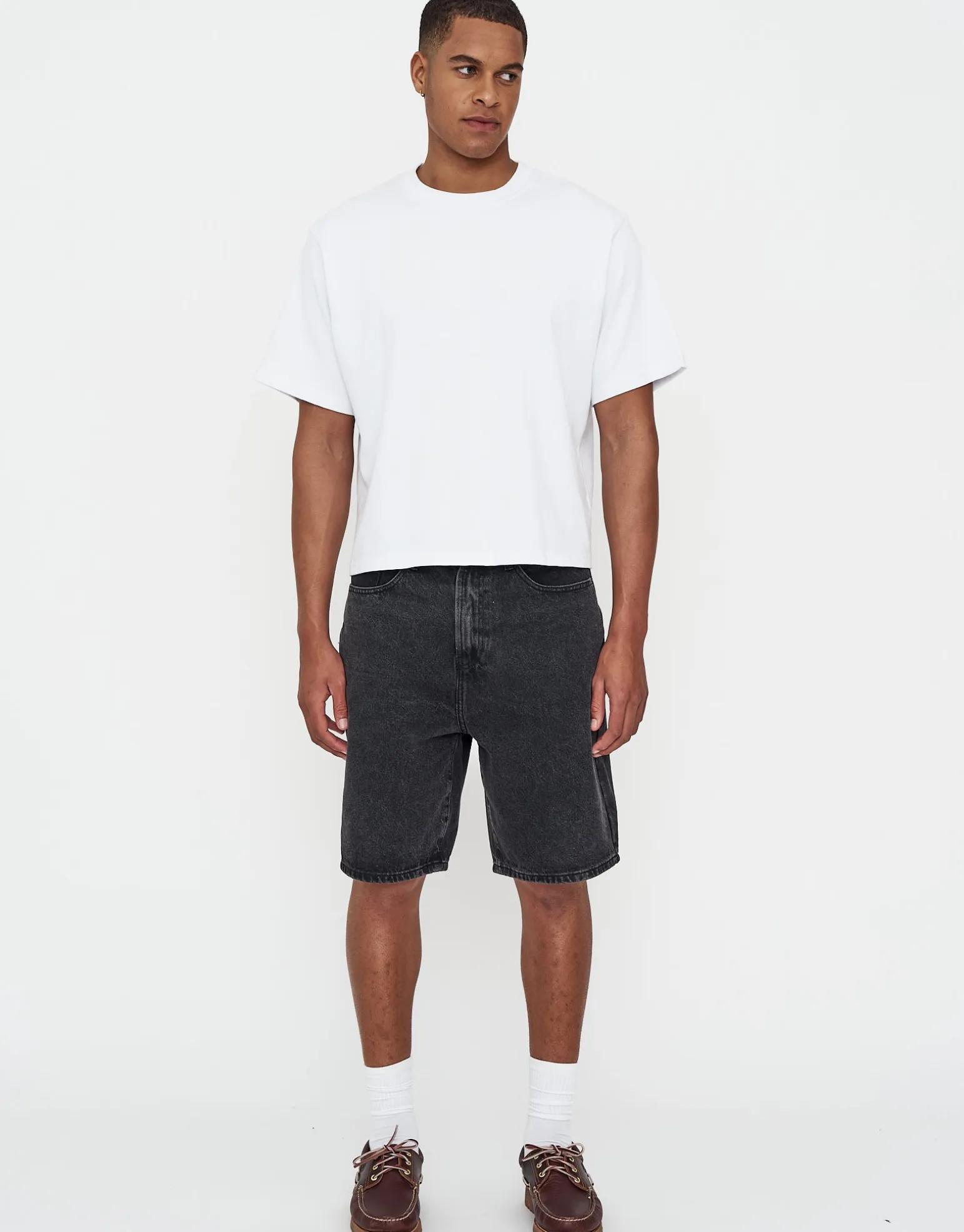 Relaxed Fit Denim Shorts in Washed Black