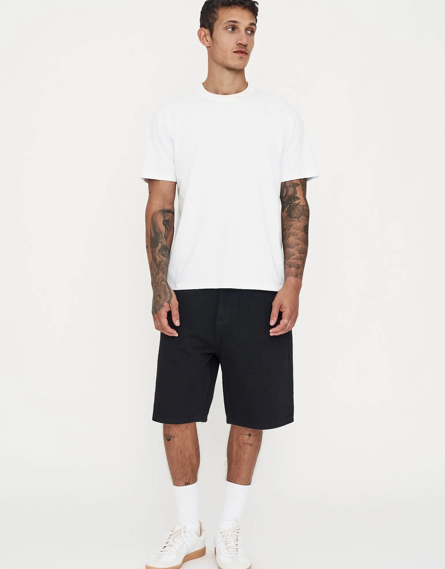 Relaxed Fit Denim Shorts in Washed Black