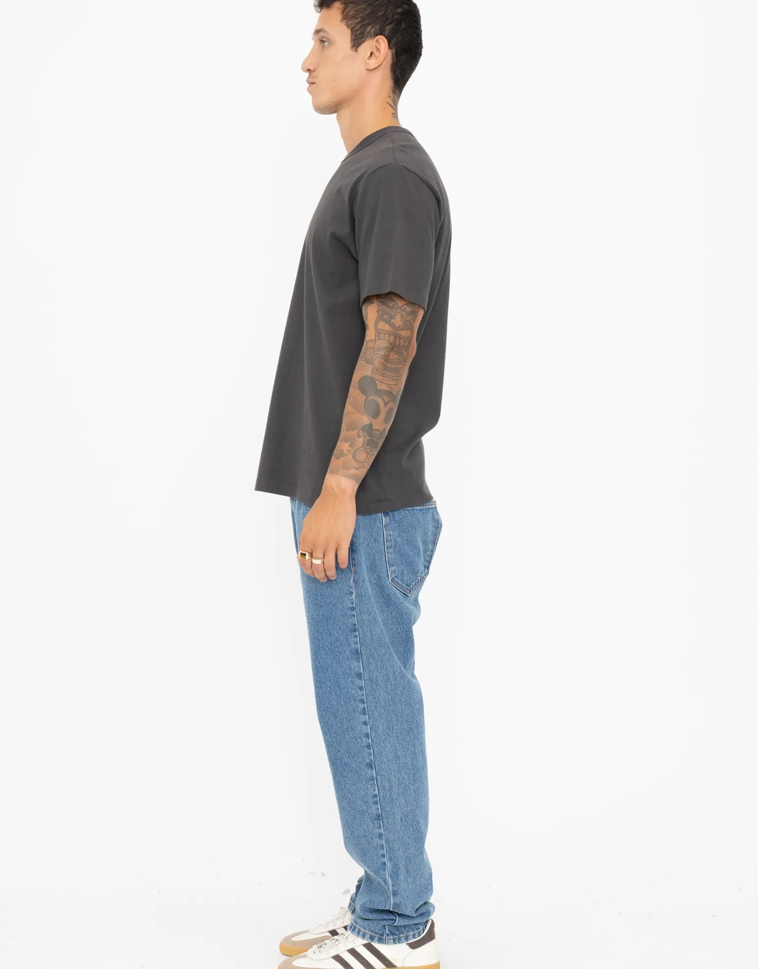 Relaxed Fit Jeans in Grey