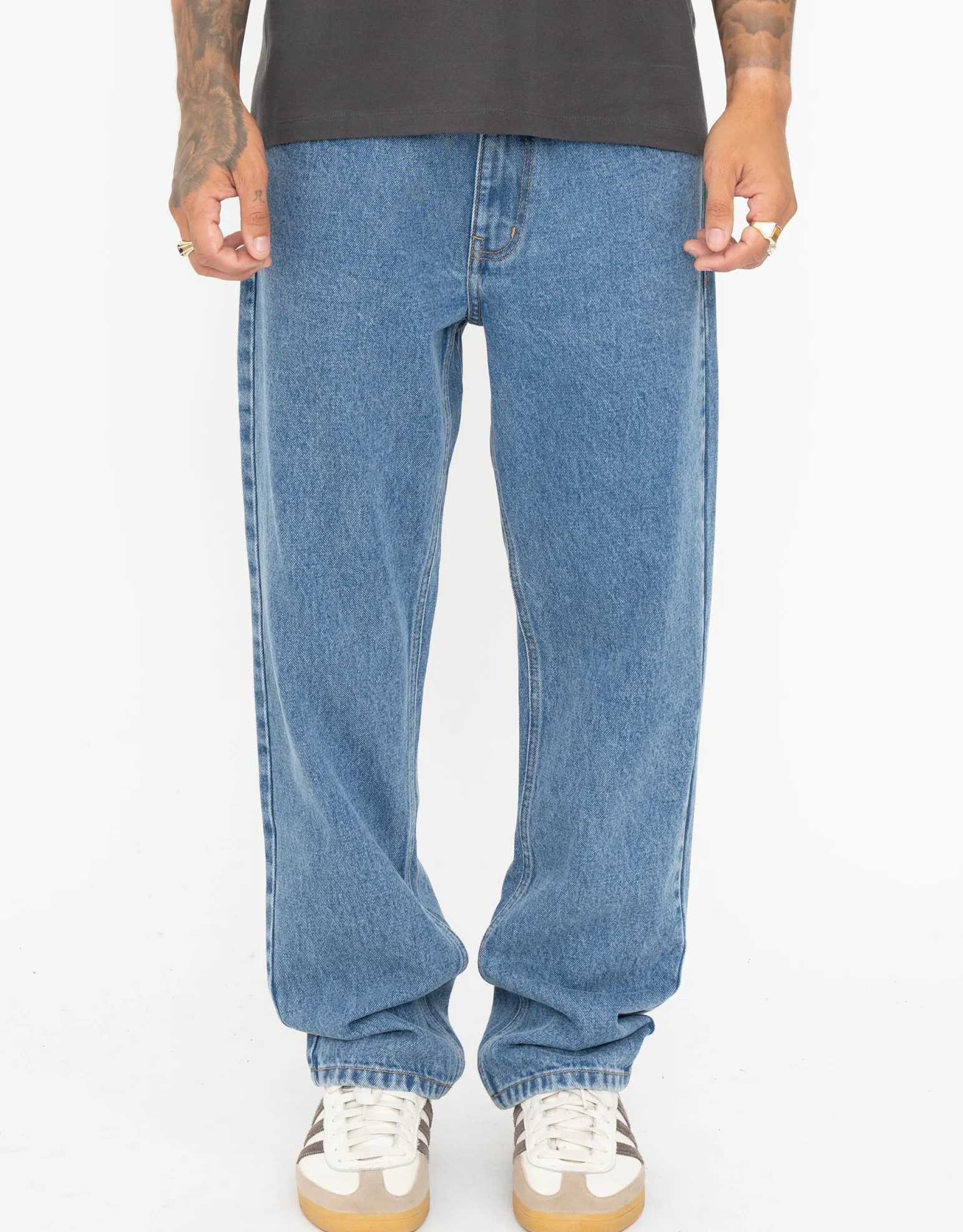 Relaxed Fit Jeans in Grey