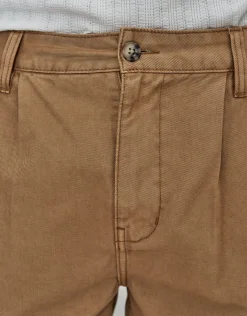 Relaxed Fit Pleated Shorts in Brown