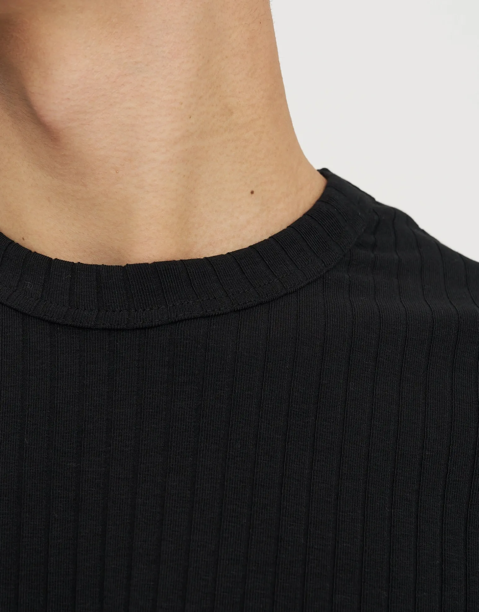 Ribbed Long Sleeve T-Shirt in Black