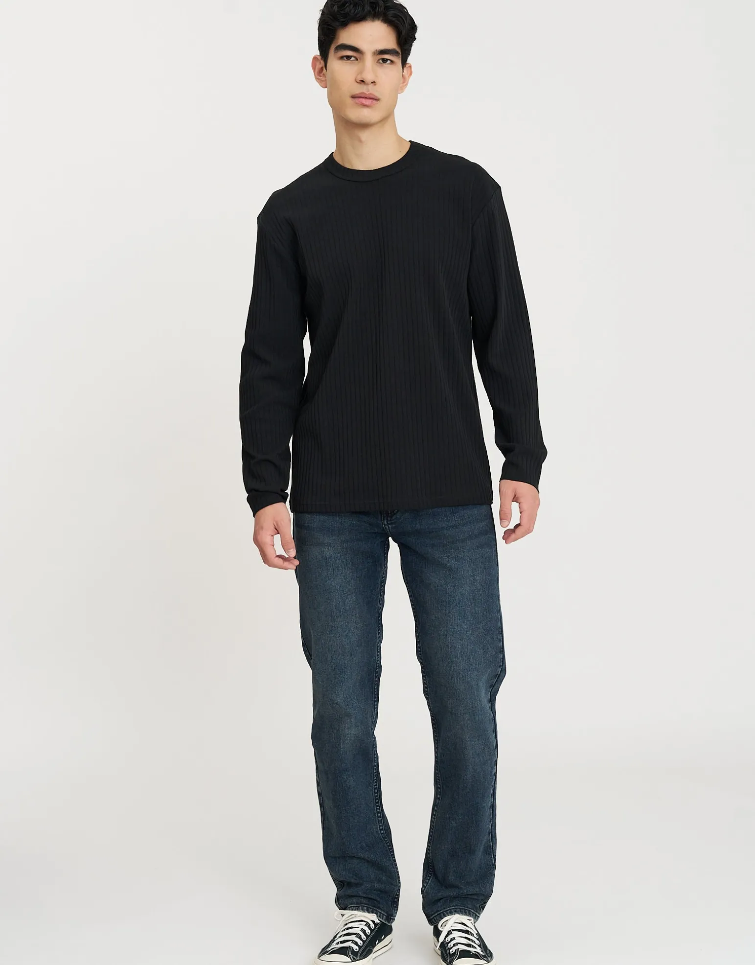 Ribbed Long Sleeve T-Shirt in Black