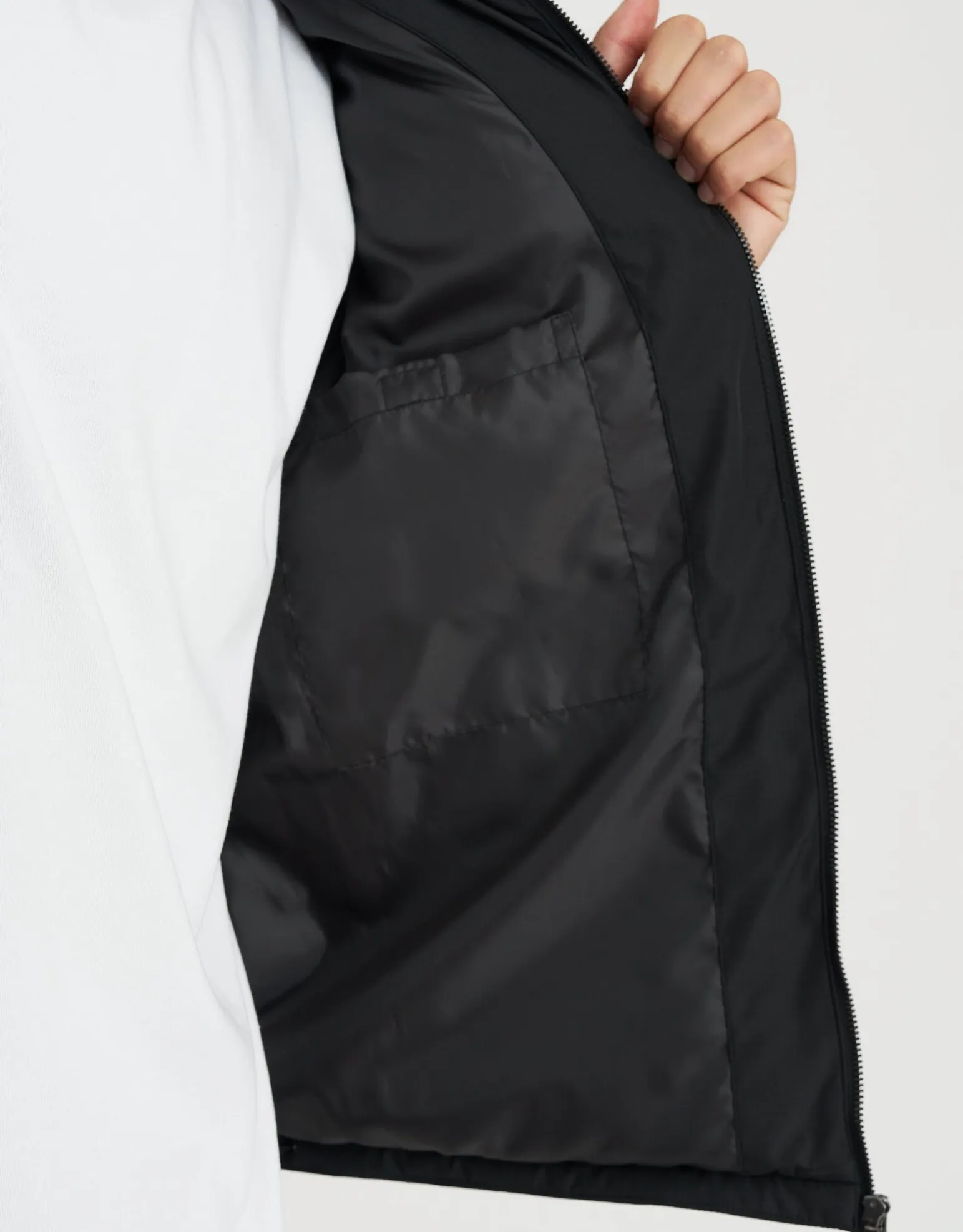 Ripstop Puffer Vest in Black