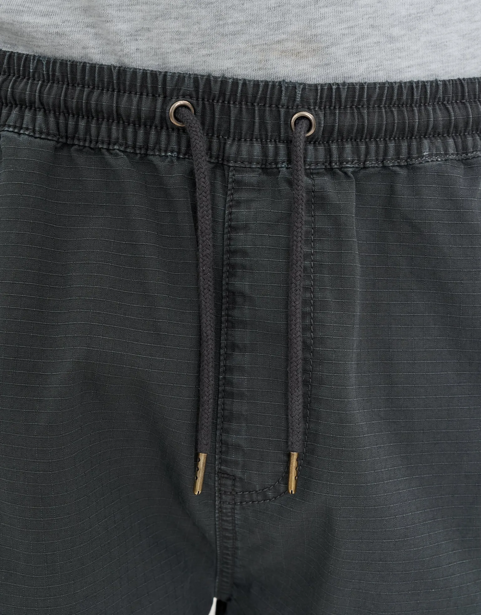 Ripstop Relaxed Cargo Shorts in Charcoal