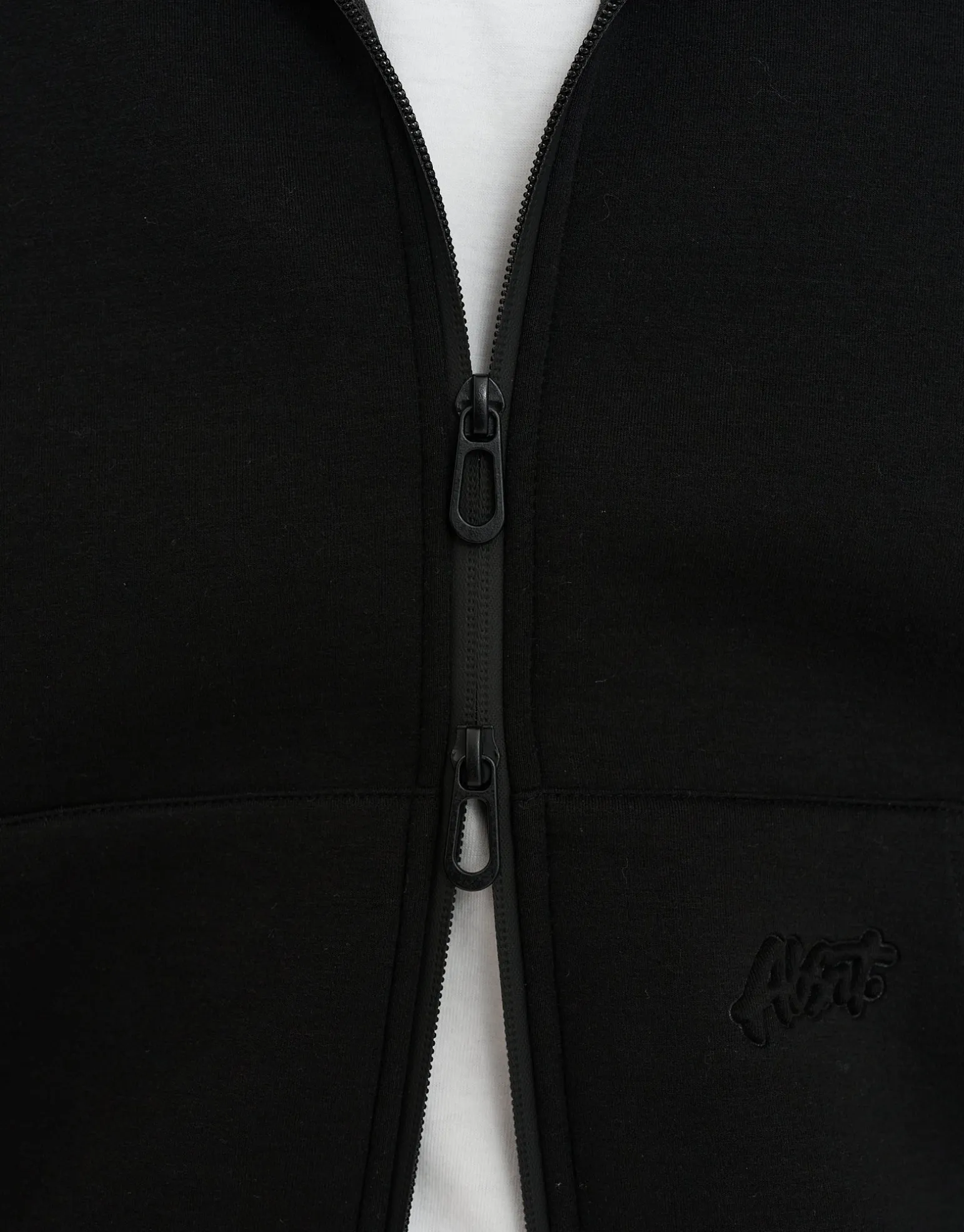 Scuba Deboss Zip Up Hoodie in Black
