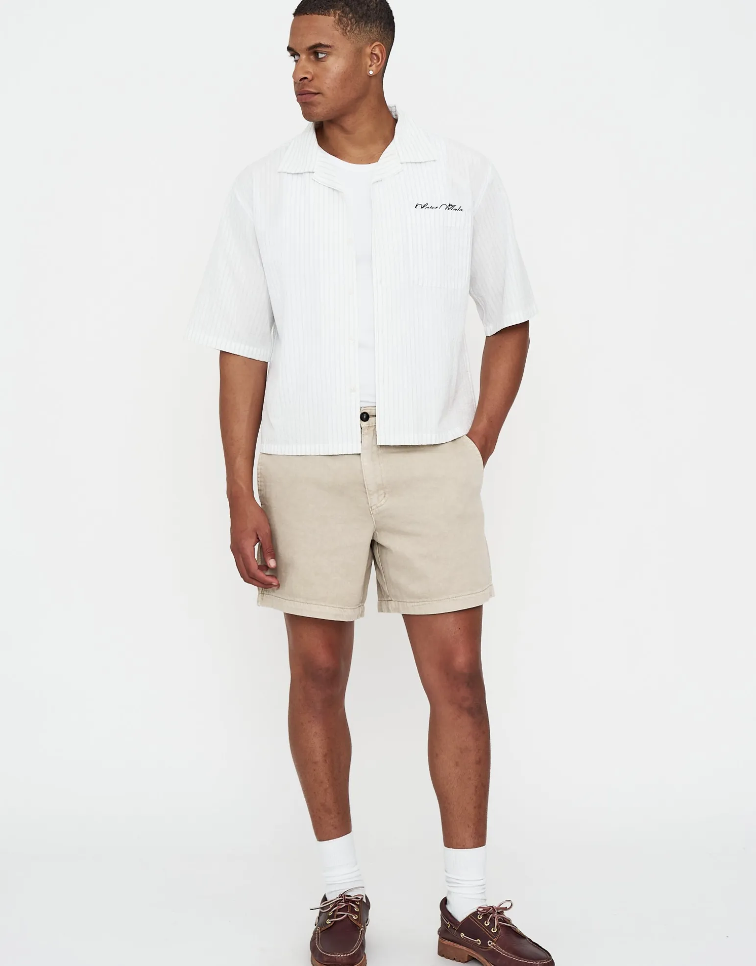 Short Chino Shorts in Black