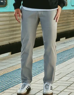 Smart Flex 2.0 Chino Pants in Lt Grey