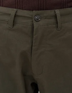 Stretch Chino Slim Fit Shorts in Navy