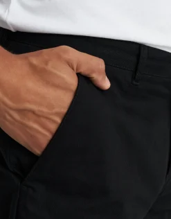 Stretch Chino Slim Fit Shorts in Black