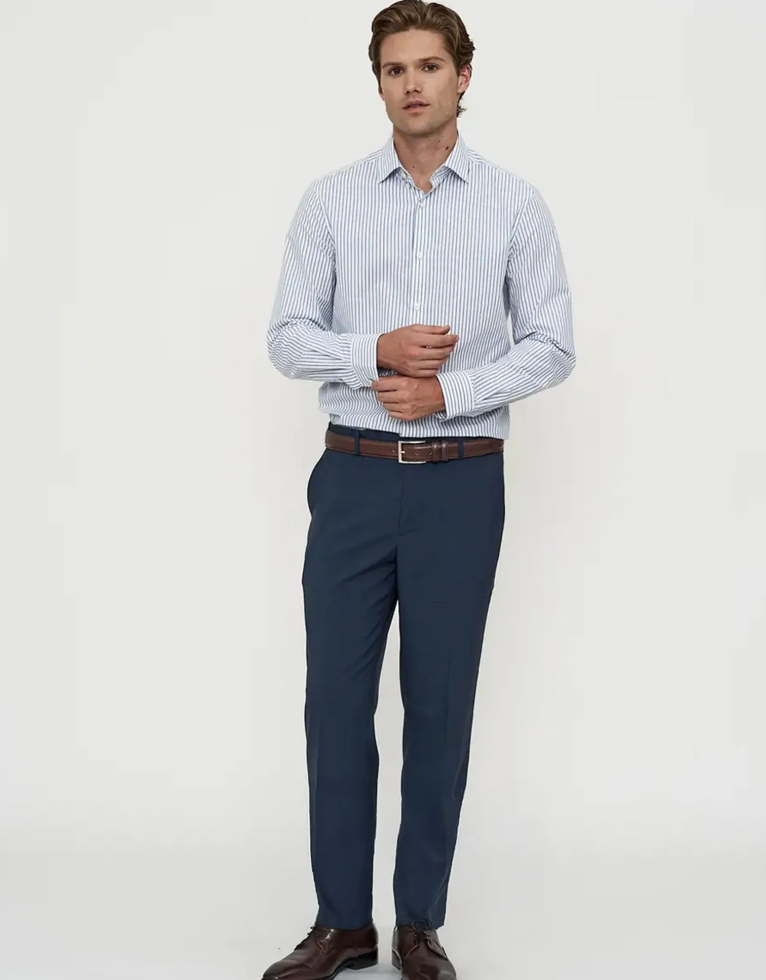 Striped Long Sleeve Dress Shirt in White/blue