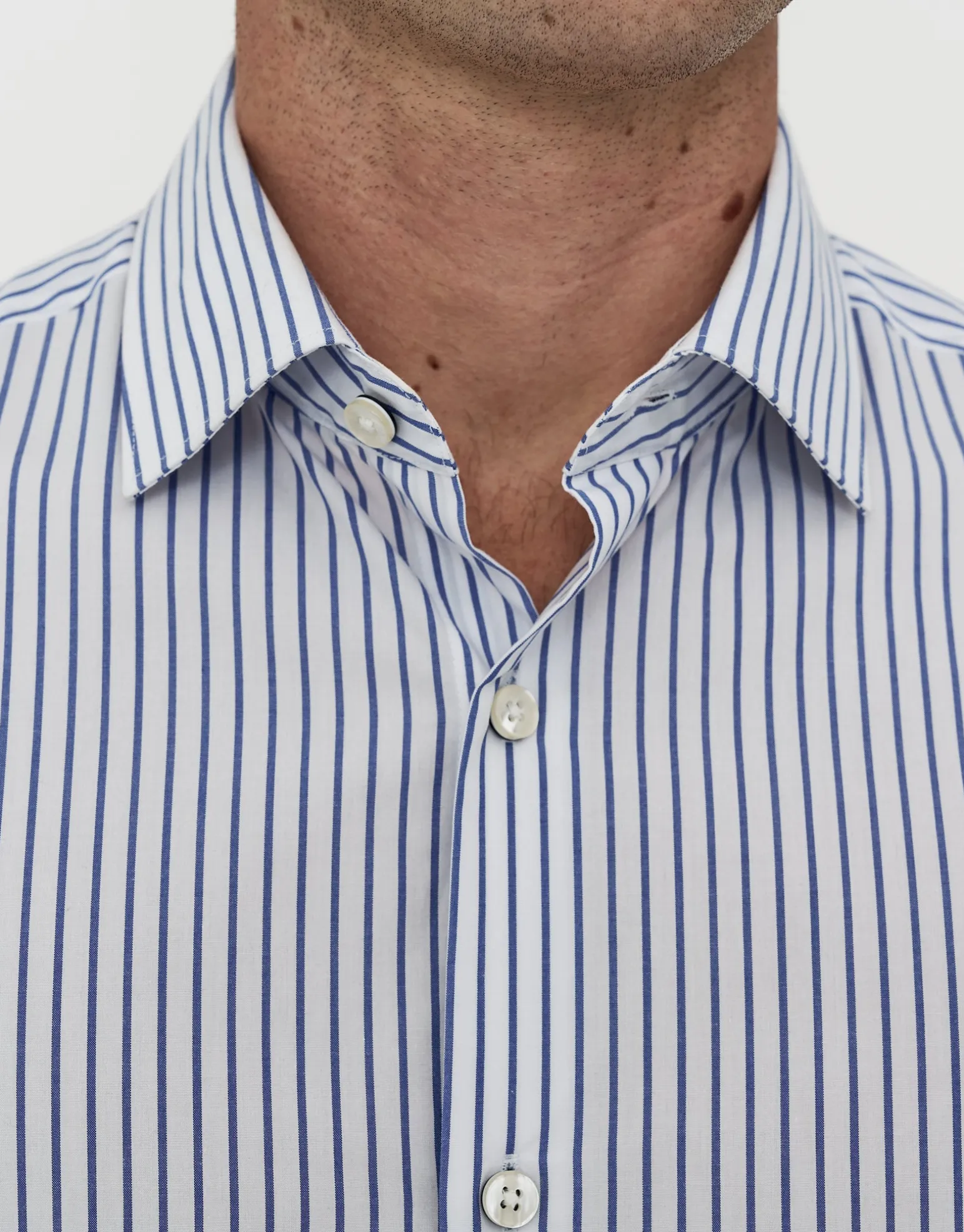 Striped Long Sleeve Dress Shirt in White/blue