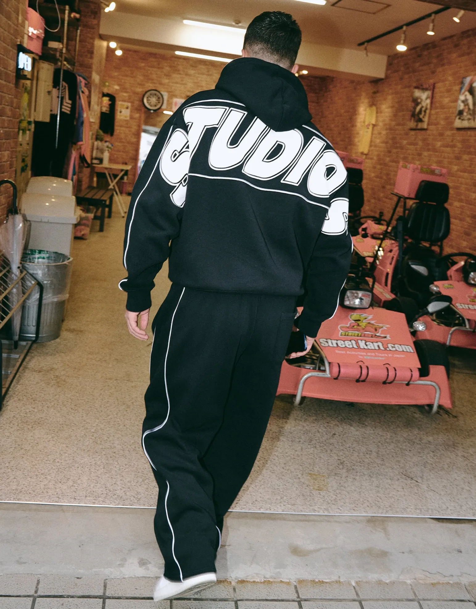 Studios Oversized Cropped Hoodie in Bitter Brown