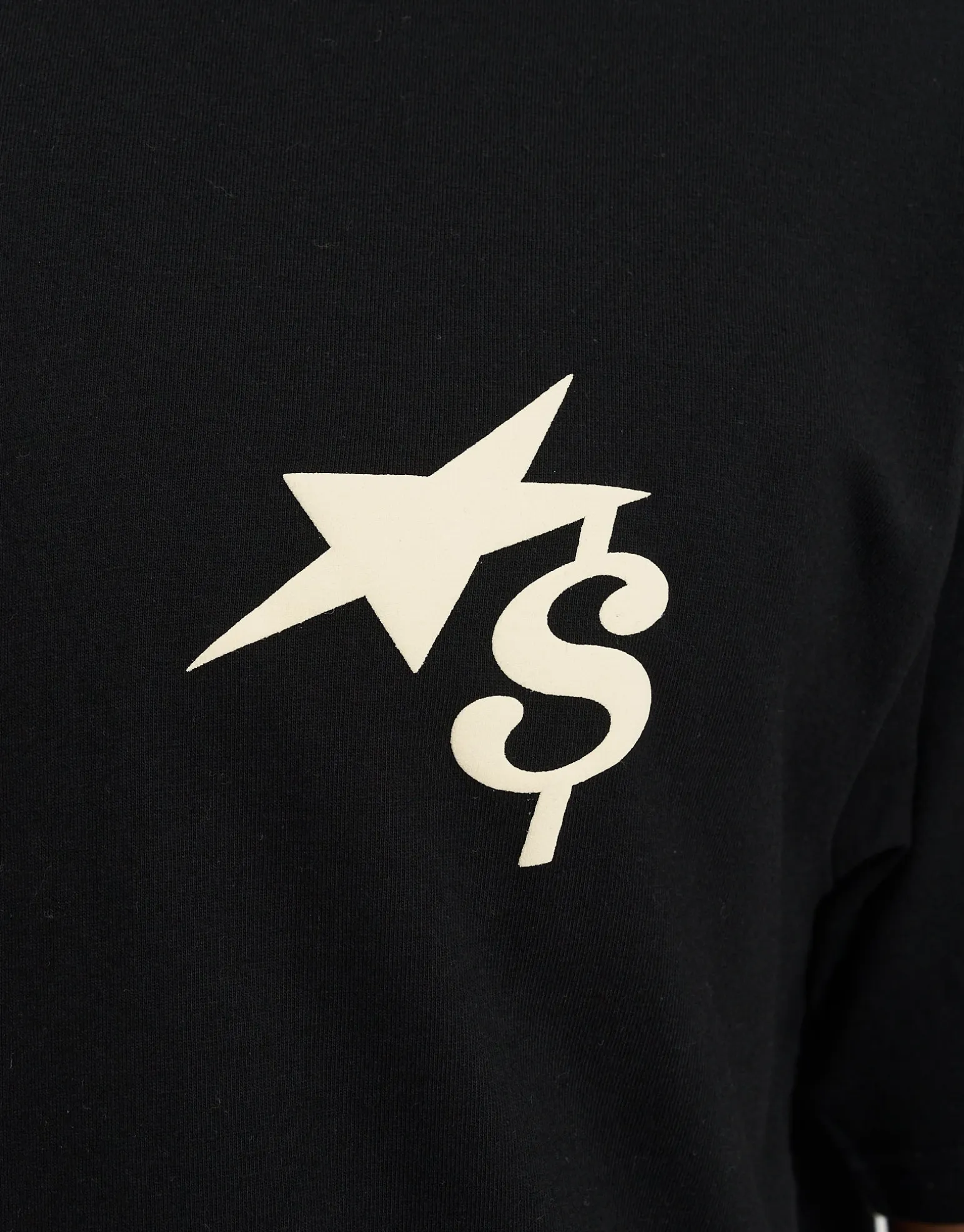 Studios Relaxed Fit T Shirt in Black 002