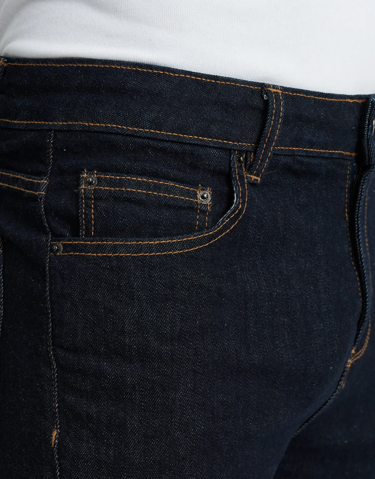 Taper Fit Jeans in Raw