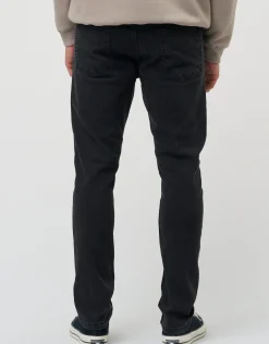 Taper Fit Jeans in Snow Wash