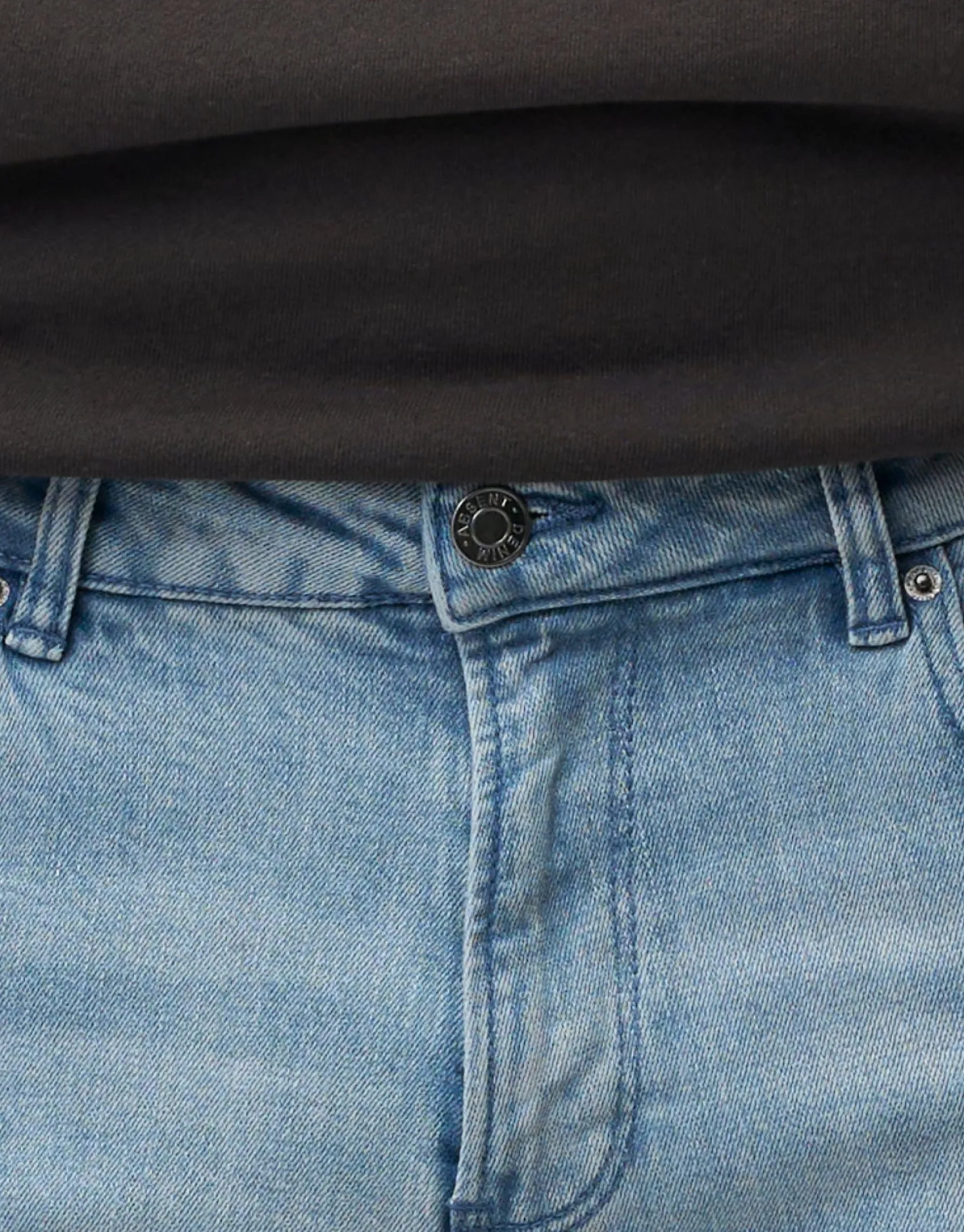 Taper Fit Jeans in Stone Bleach