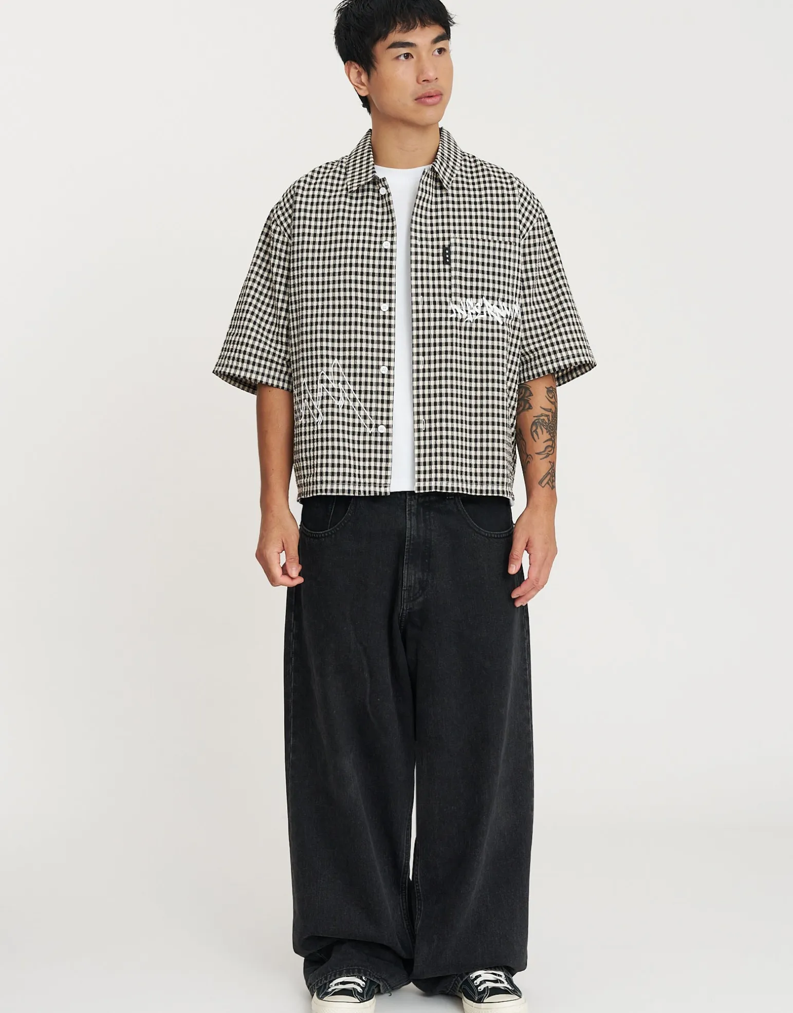Textured Cropped Embroidered Shirt in Black