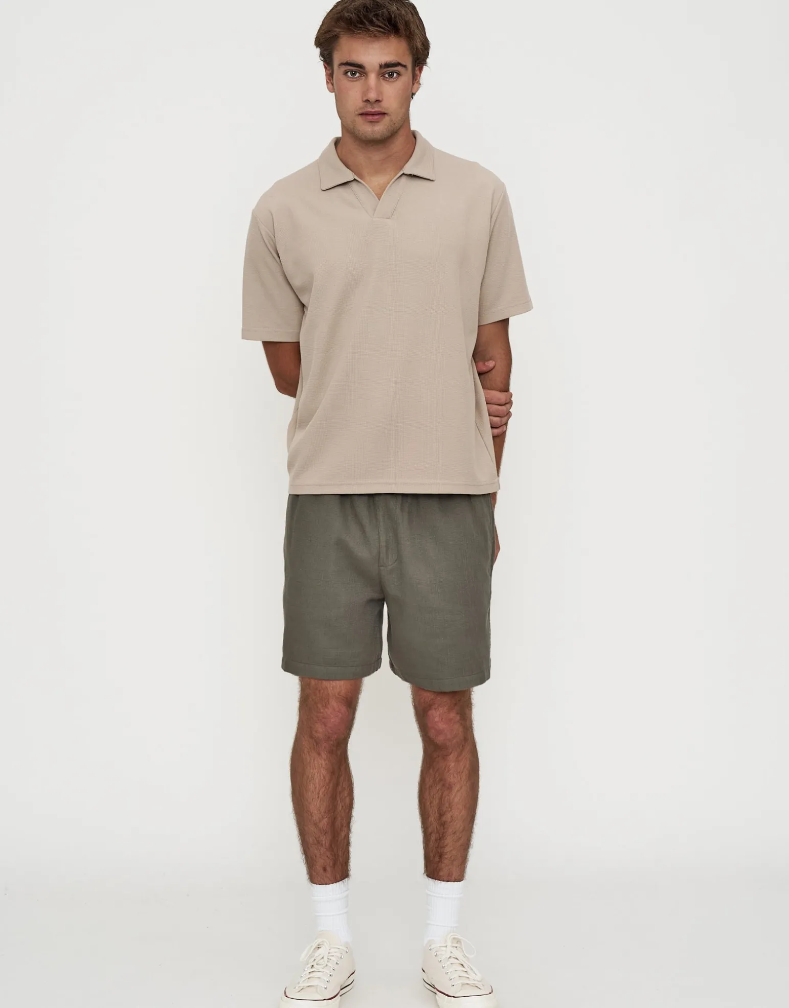 Textured Elastic Waist Shorts in Chocolate
