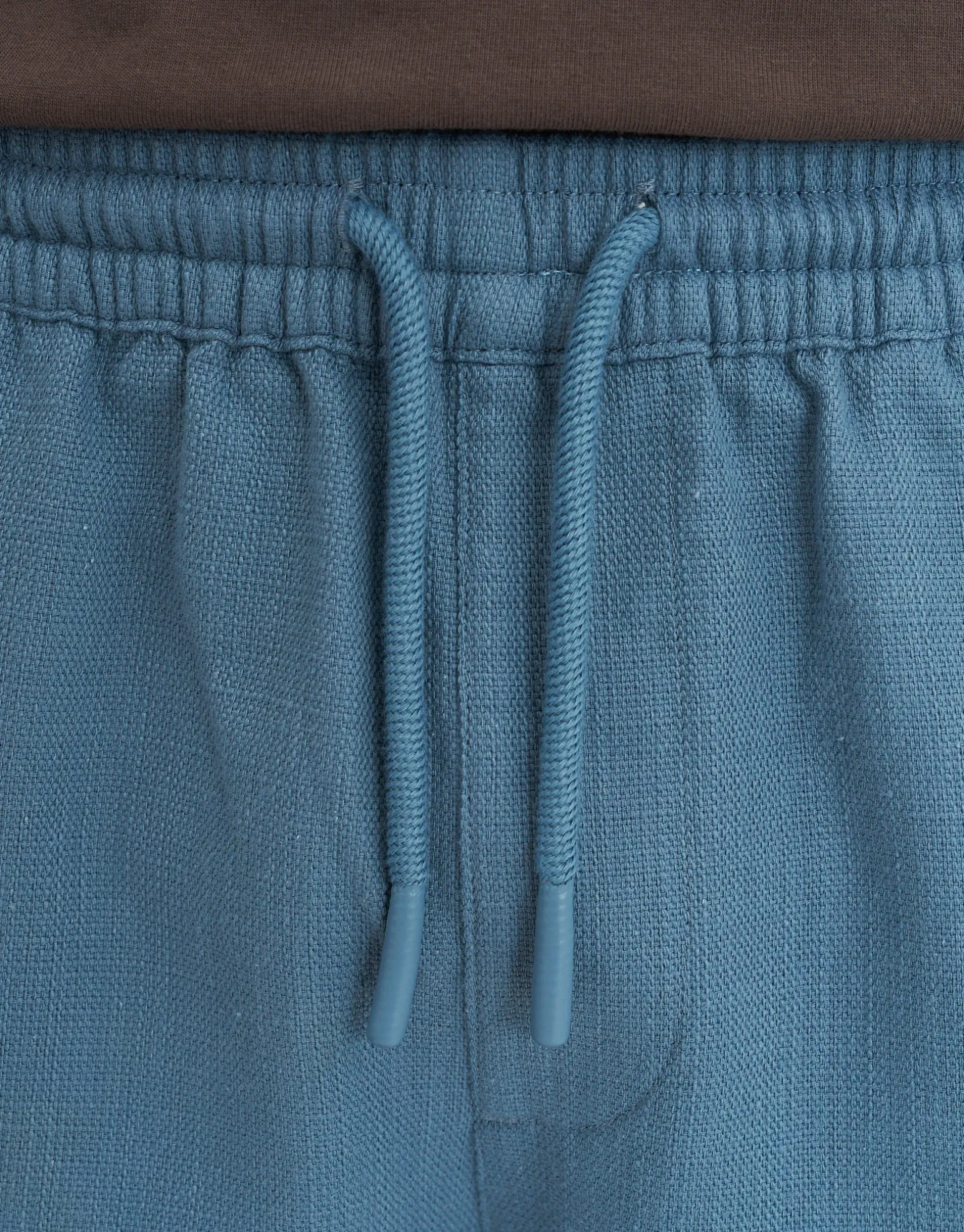 Textured Elastic Waist Shorts in Chocolate
