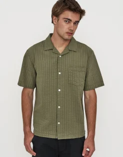 Textured Short Sleeve Shirt in Charcoal