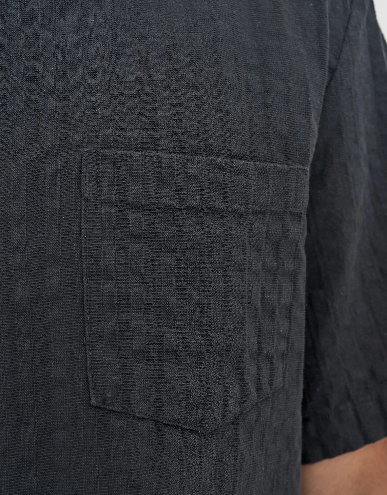 Textured Short Sleeve Shirt in Clover Green