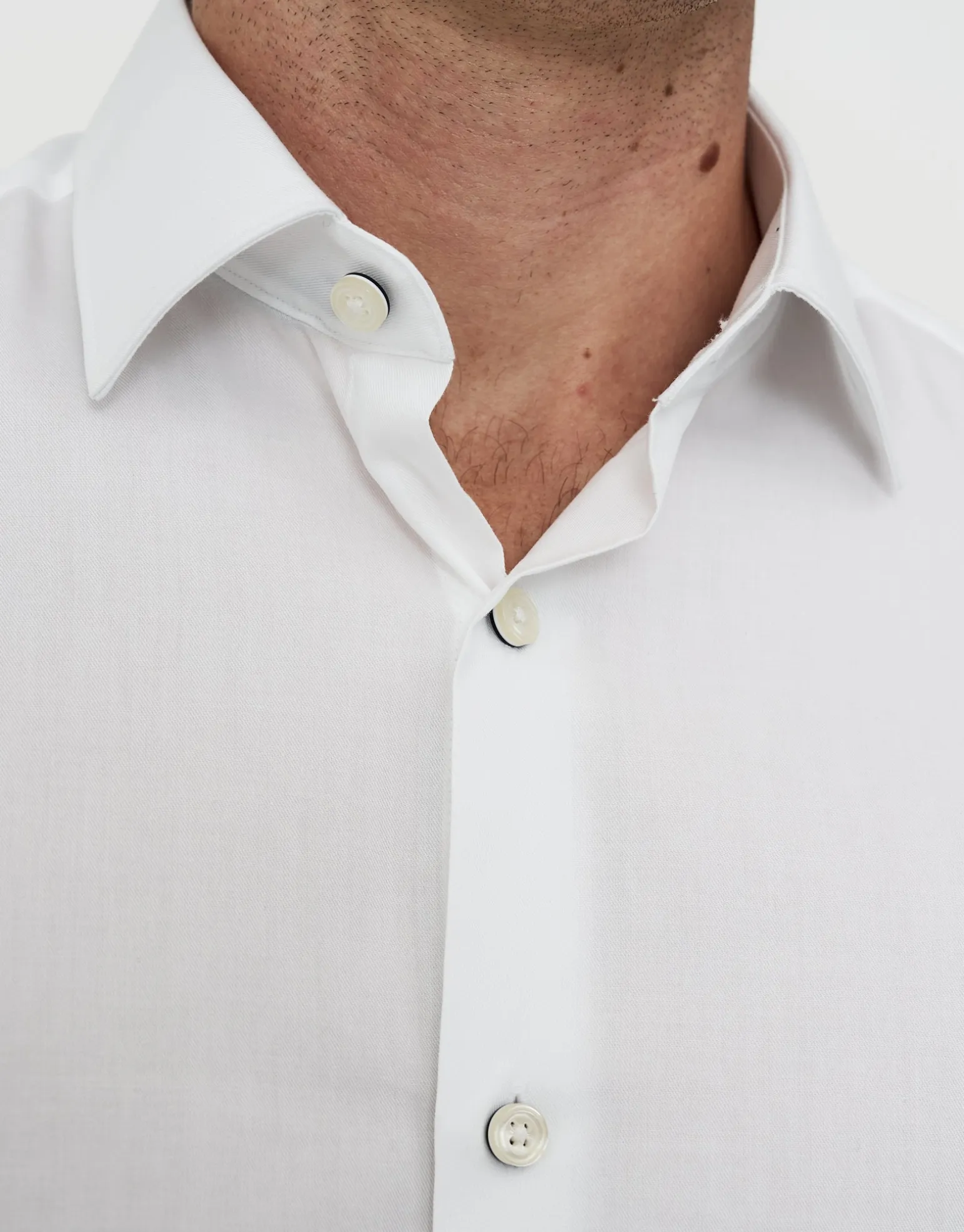 Twill Long Sleeve Dress Shirt in Black