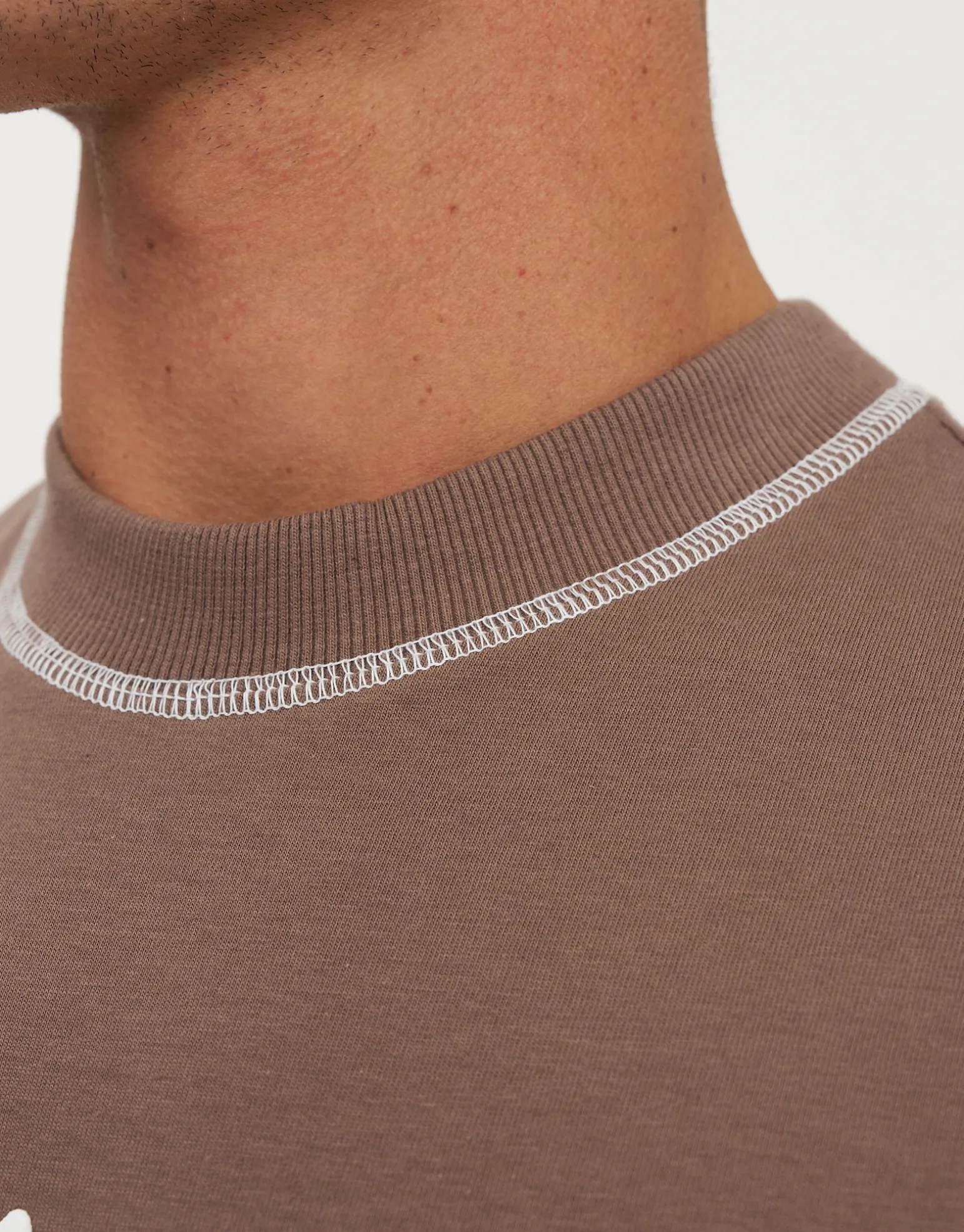 Vanguard Cropped Long Sleeve T Shirt in Wood Smoke