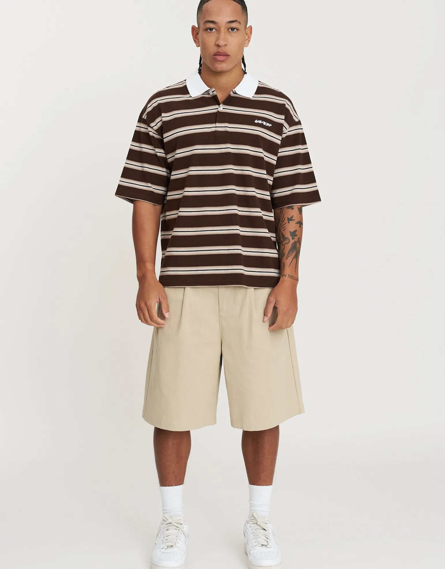 Vapor Short Sleeve Polo in Bitter Brown
