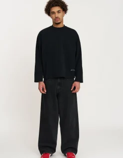 Vapor Textured Long Sleeve T Shirt in Black